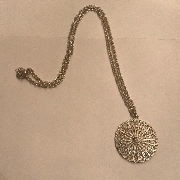 Long silver circle statement necklace - Picture 1 of 4